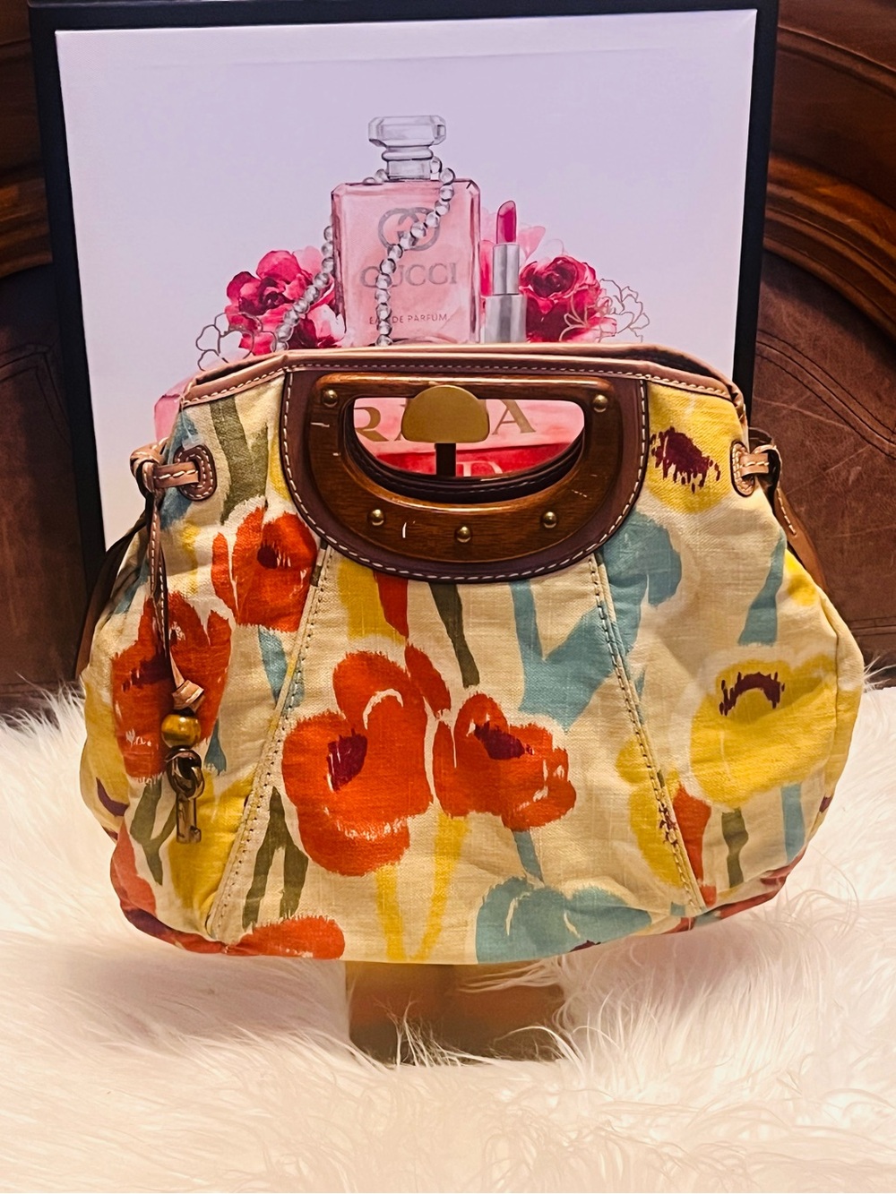Fossil vintage Multicolor Floral Canvas with wooden handle handbag